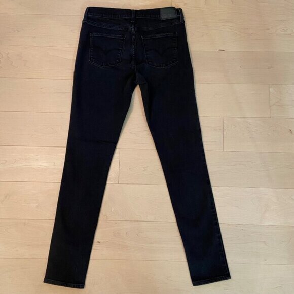 Levis 311 Shaping Skinny Jeans Womens Size 28 Black Denim Mid Rise Stretch sexy - Picture 2 of 7